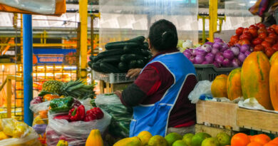 Las mujeres que sostienen los mercados de Quito